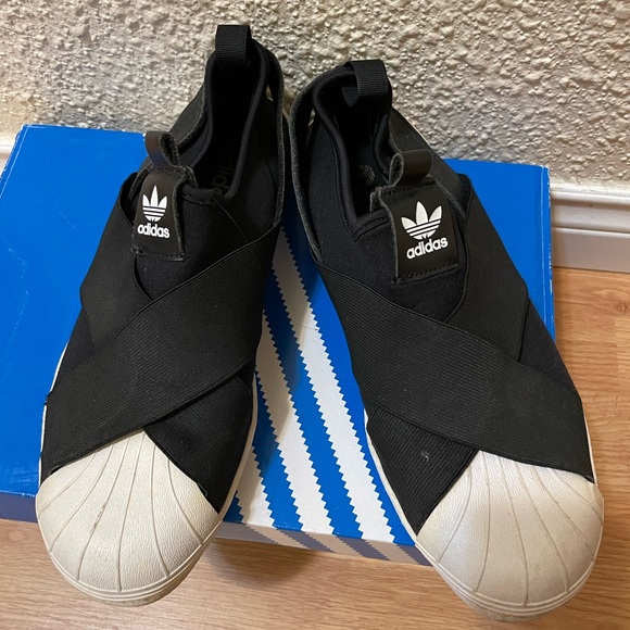 Adidas black sneakers - Picture 1 of 3
